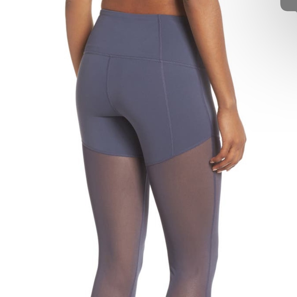 ZELLA Elegance High Waist leggings 💙🤍